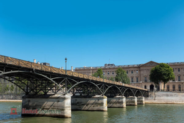 Cầu Pont des Arts Bridge - Pari - Pháp