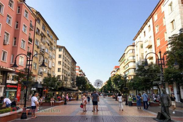 Phố đi bộ Vitosha Boulevard- Sofia- Bulgaria